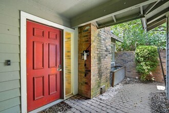 Building Photo - 7258 Coronado Cir