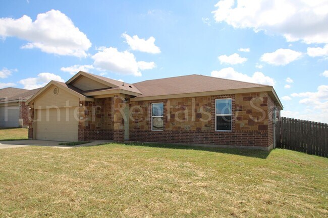 Building Photo - Spacious 4 bedroom in Goodnight Ranch