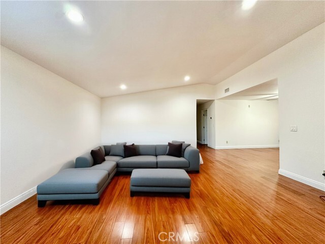 Foto del edificio - 18113 Elaine Ave