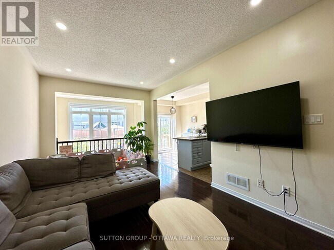 Photo du bâtiment - 747 Oakglade Ave