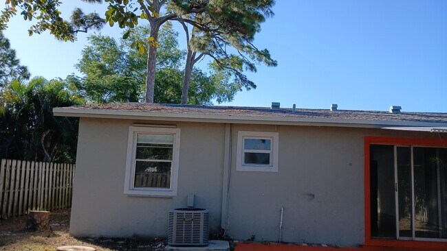 Foto del edificio - 5050 25th St S