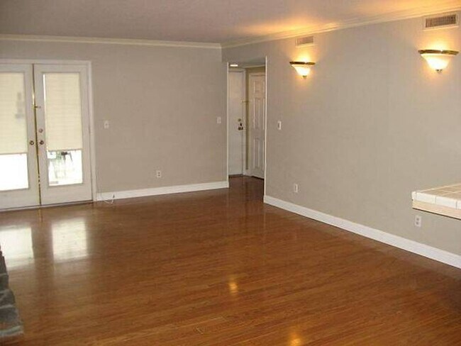 Foto del edificio - 4154 W. Galaxy Ave.  (Bullard & Figarden) ...