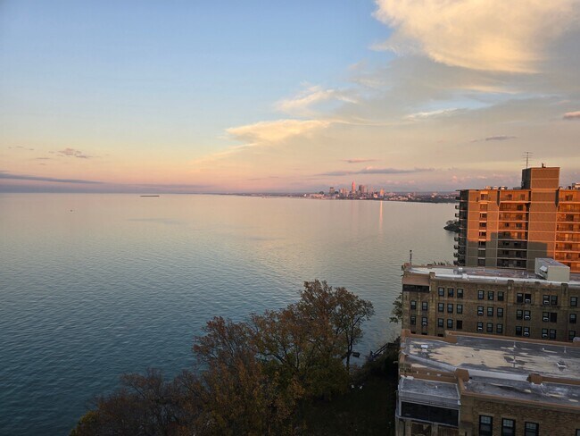 Foto del edificio - 12520 Edgewater Dr