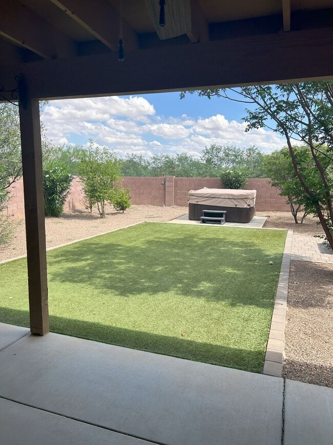 Foto del edificio - Three bedroom 2.5 bath two story home