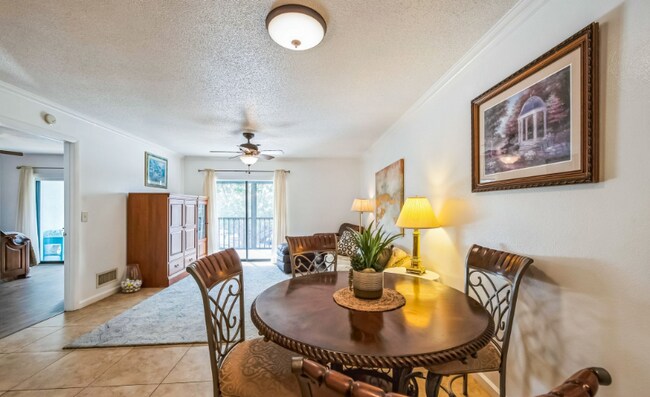 Foto del edificio - 104 Capri Isles Blvd