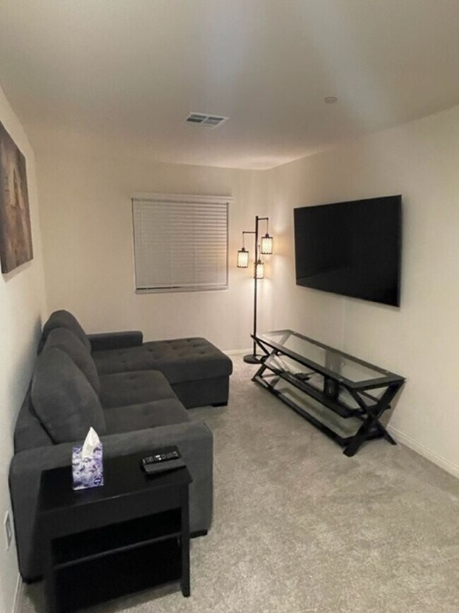 Building Photo - Charming 3BR House in North Las Vegas
