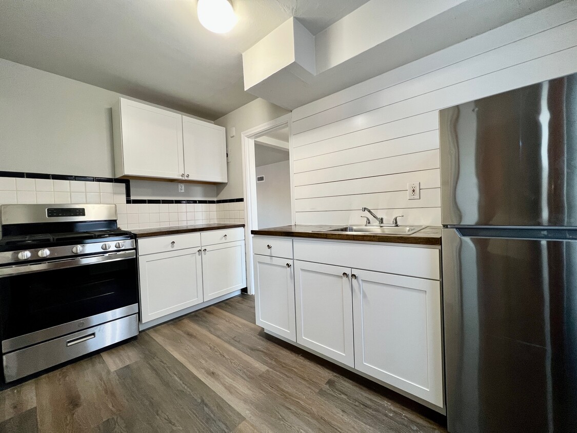 Foto principal - 7218 Tennis Way