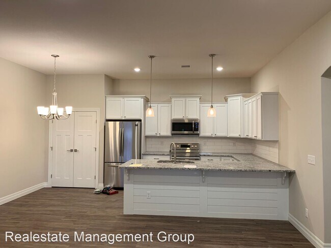 Foto del edificio - 3 br, 2 bath House - 2130 N 127th Ct East