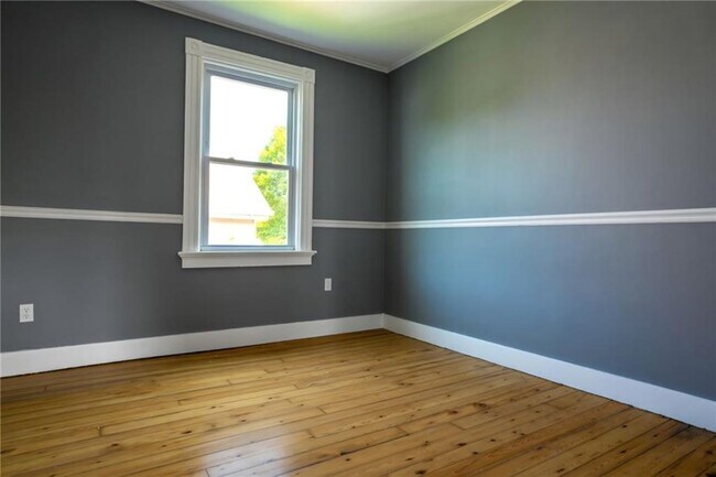 Building Photo - 13 Livingston Pl