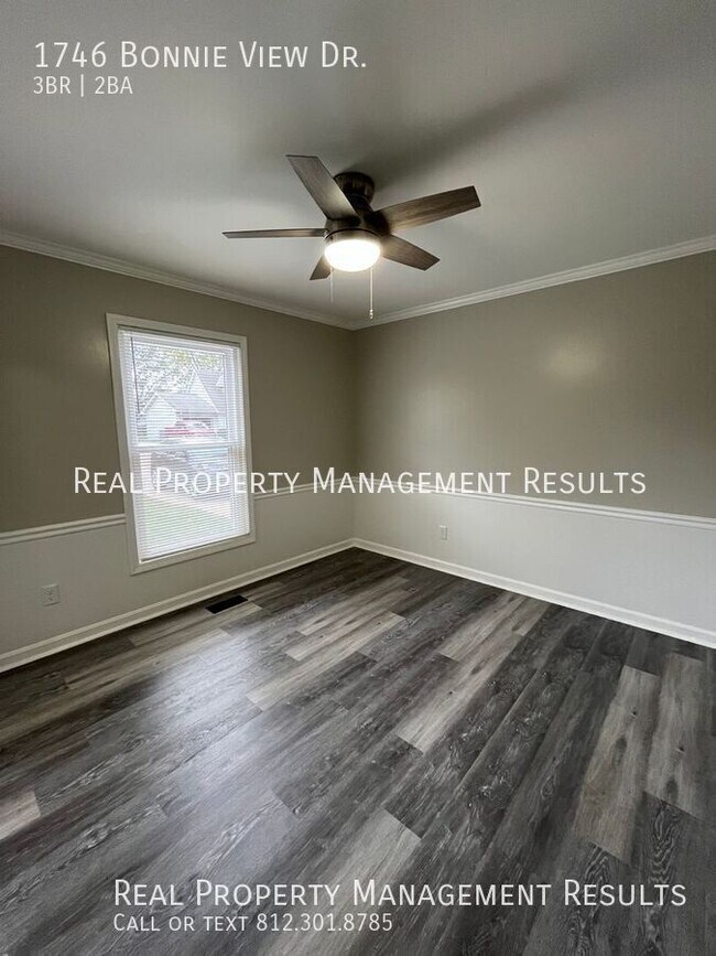 Foto del edificio - 1746 Bonnie View Dr