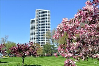 Building Photo - 12700 Lake Ave