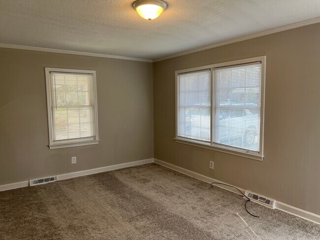 Building Photo - 3605 Ainsley Cir