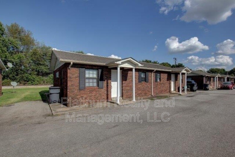 240403 Thompsonville Ln Unit 3, Oak Grove, KY 42262 Condo for Rent