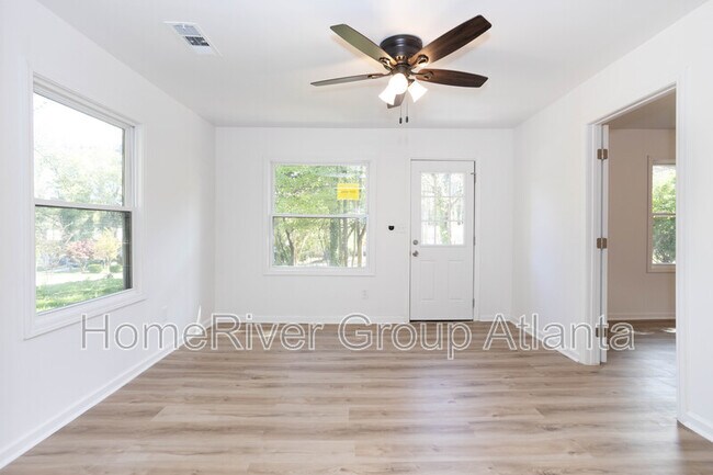 Building Photo - 3363 Delmar Ln NW