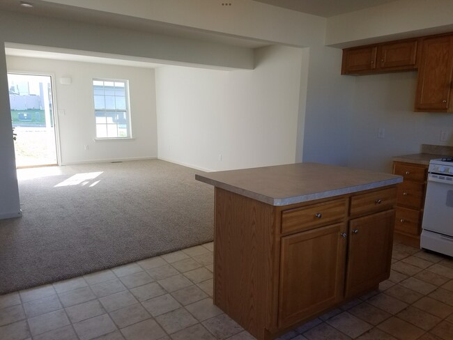 Foto del edificio - Lovely Muhlenberg Semi Detached!