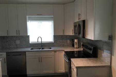 Building Photo - 2815 Van Buren St
