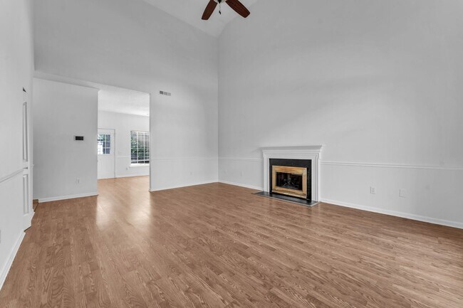 Building Photo - 21 Glencove Ct