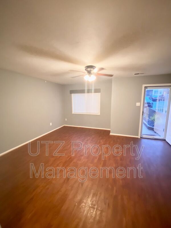 Building Photo - 4313 White Oak Ct
