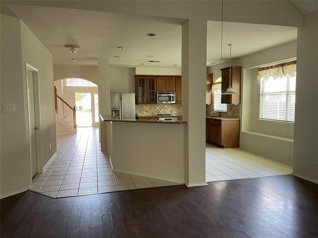 Building Photo - 8200 Spring Ridge Dr
