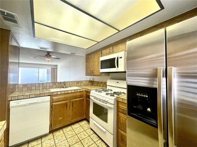 Building Photo - 308 Maui Dr