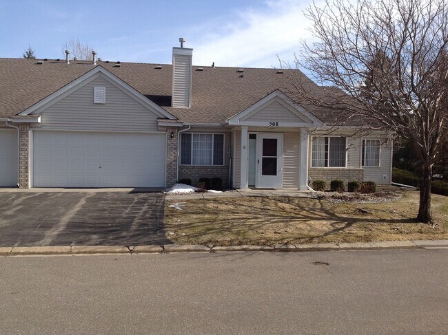 Building Photo - 508 Mission Hills Dr