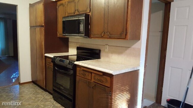 Foto del edificio - 5855 Winnetka Ave N