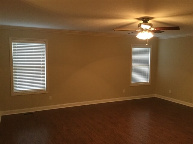 Building Photo - 387 Linwood Street