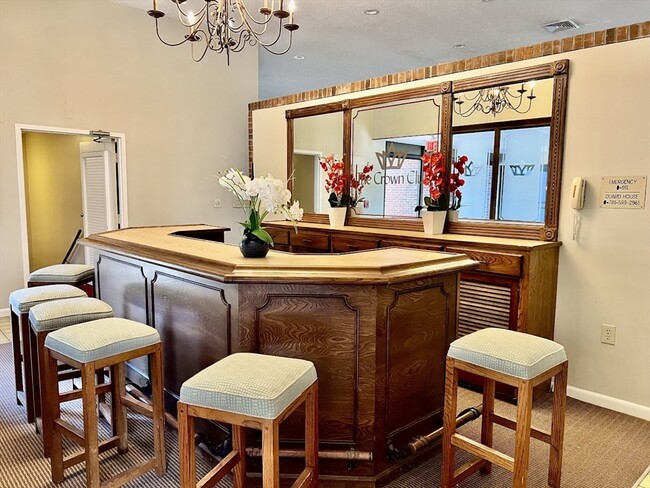 Foto del edificio - 404 Paradise Rd