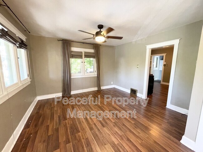 Foto del edificio - 727 E Stratford Ave