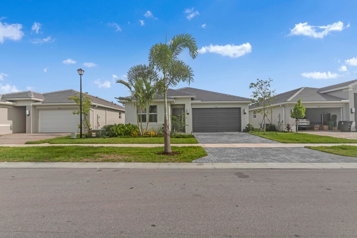 13531 SW Indigo Inlet Ln, Port Saint Lucie, FL 34987 House Rental in