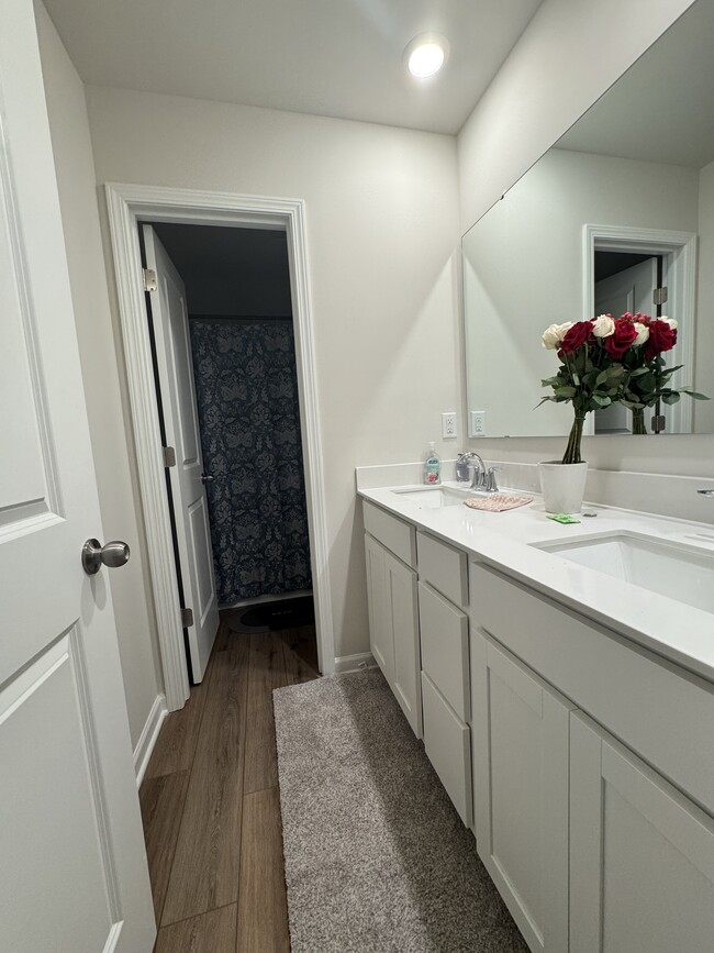 Foto del edificio - 10158 Chatham Run Ln