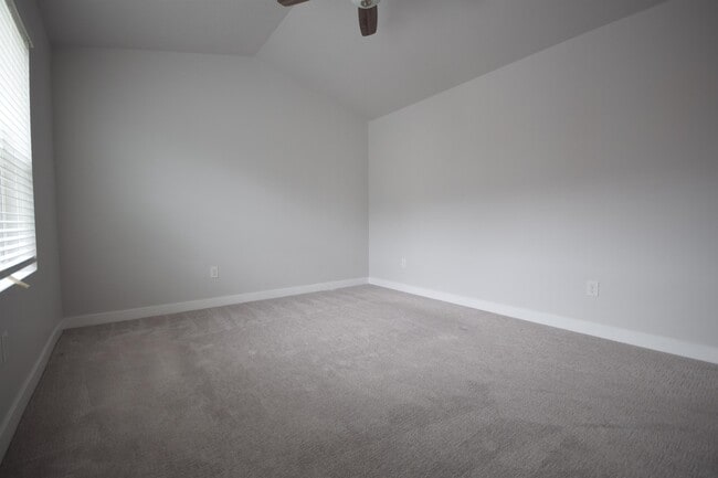 Building Photo - 2142 N 725 W