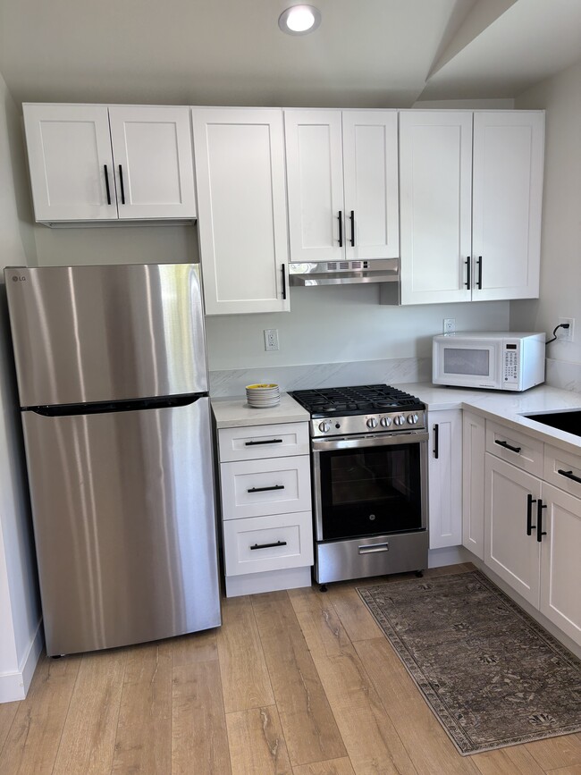 Building Photo - 6038 Maury Ave