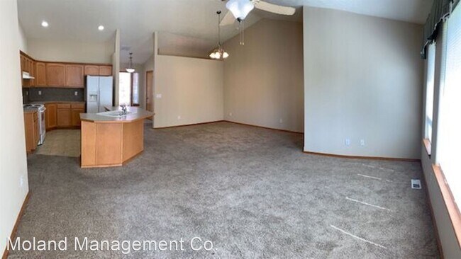 Building Photo - 3 br, 2 bath House - 18712 E. Augusta Ct.