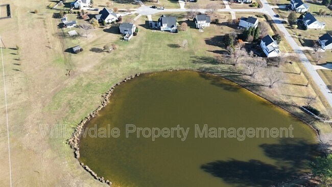 Foto del edificio - 8708 New River Cir