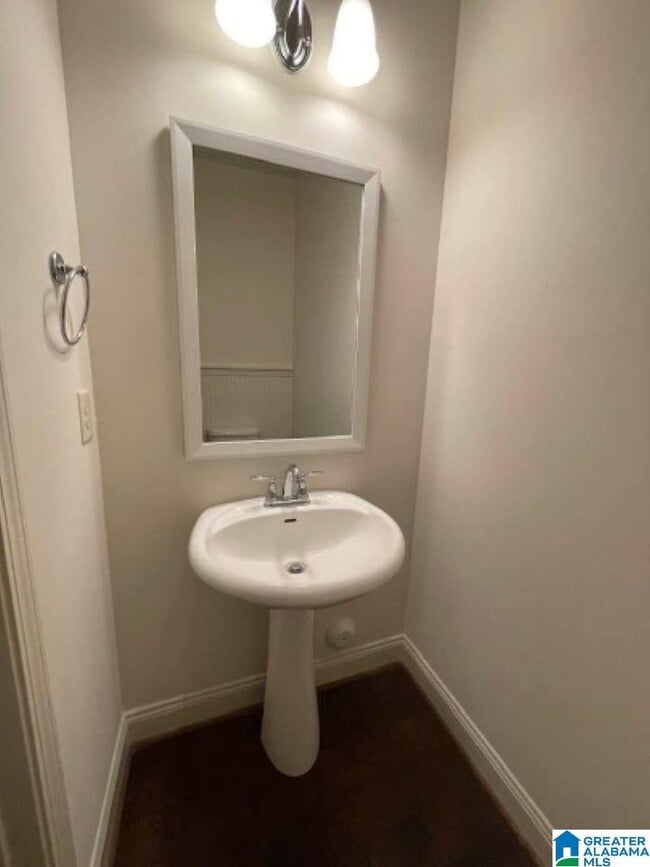 Foto del edificio - 4147 Lennox Wy