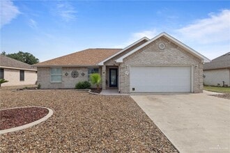 Building Photo - 708 Lake View Dr