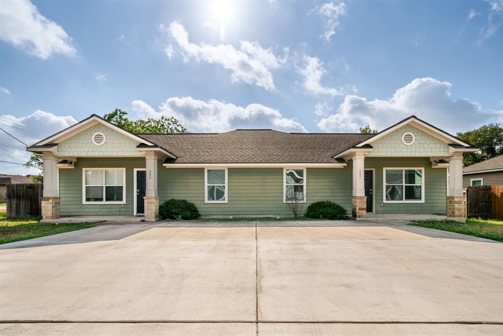 1237 Jefferson Ave, Seguin, TX 78155 Townhome Rentals in Seguin TX