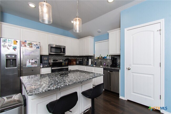 Foto del edificio - 6603 Cassidy Ln