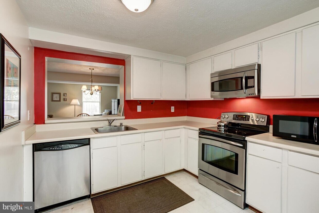 14004 Great Notch Terrace, North Potomac, MD 20878 Townhome Rentals