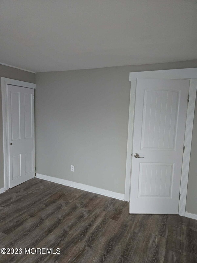 Building Photo - 43 Webb Ave