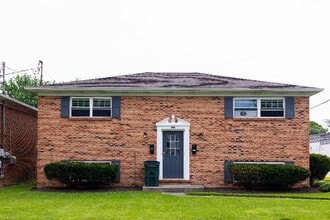 Building Photo - 8022 Beech Ave