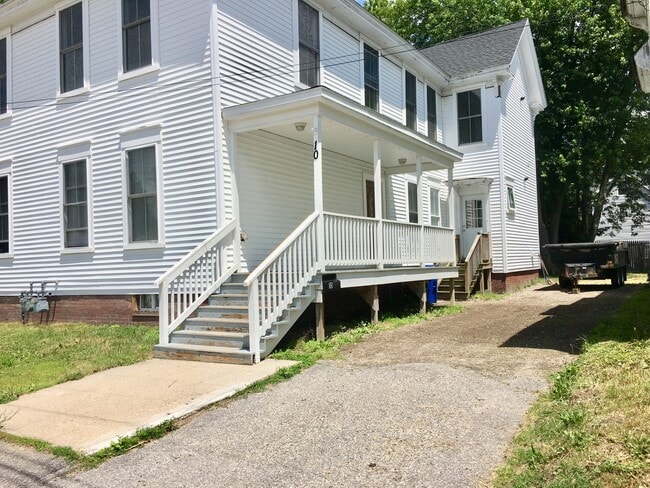 Building Photo - 10 Haskell St
