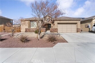 Building Photo - 13440 Fernglen Ct