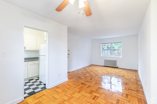 1BR, 1 BA - 750SF - Washington and Lee