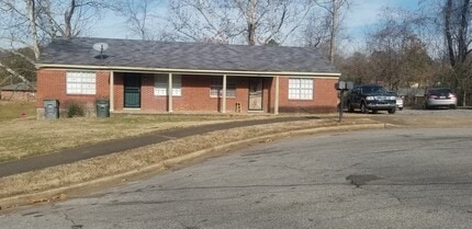 Building Photo - 1345 Halcomb Ln