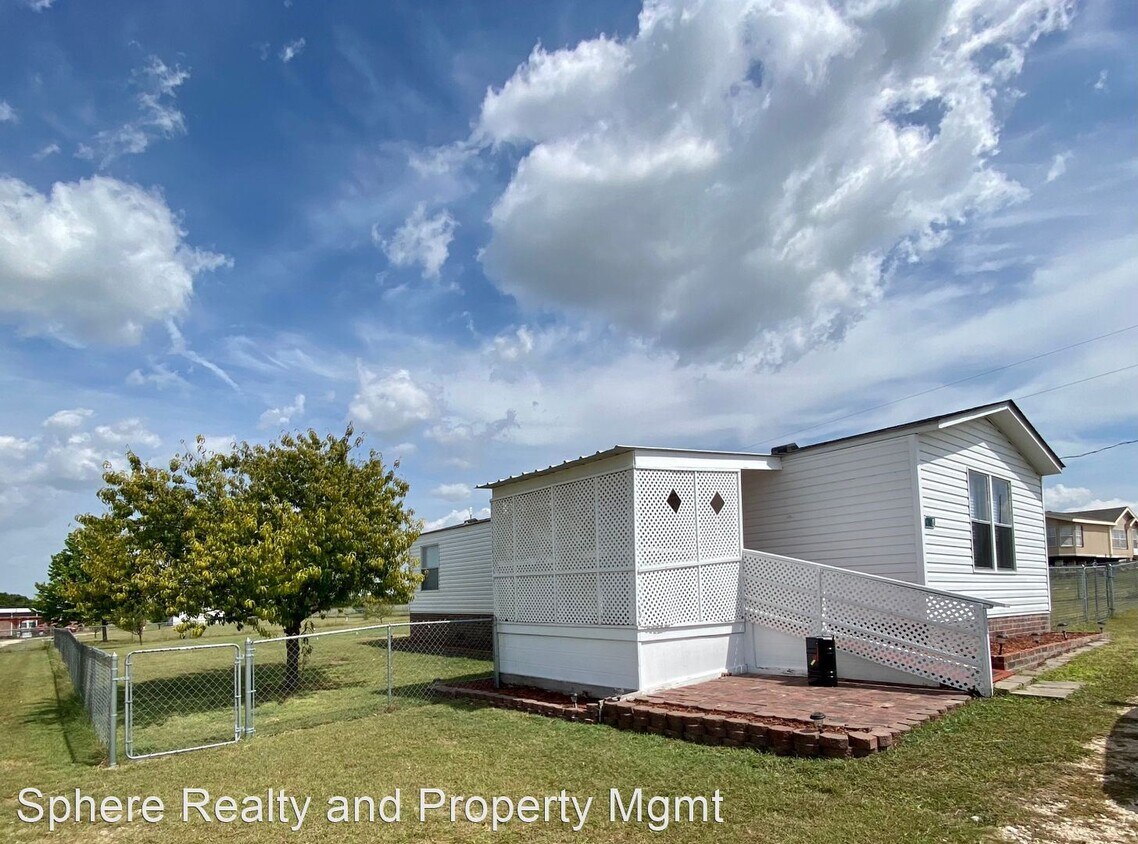 Primary Photo - 2 br, 1 bath House - 210 County Road 375 U...