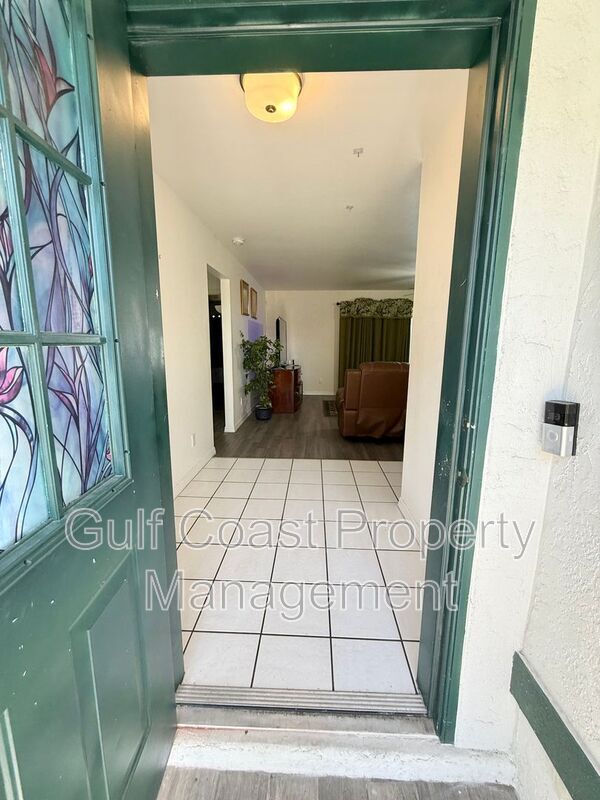 Building Photo - 2612 7th St W
