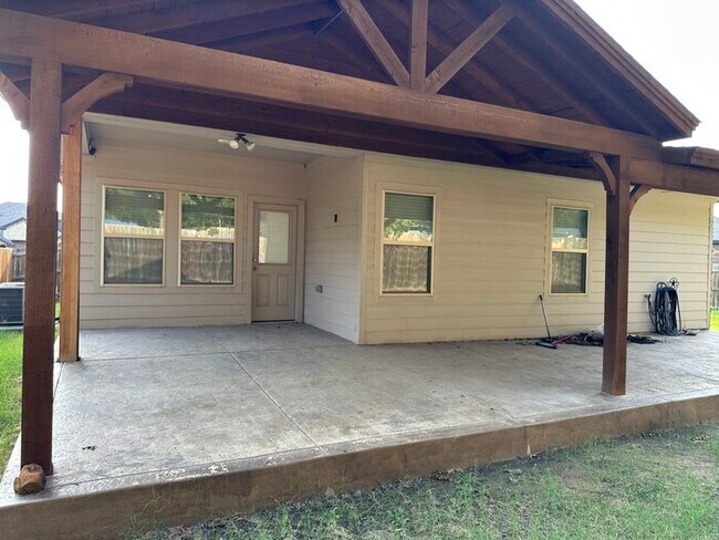 Foto del edificio - Charming 3 beds 2 baths in Anna!