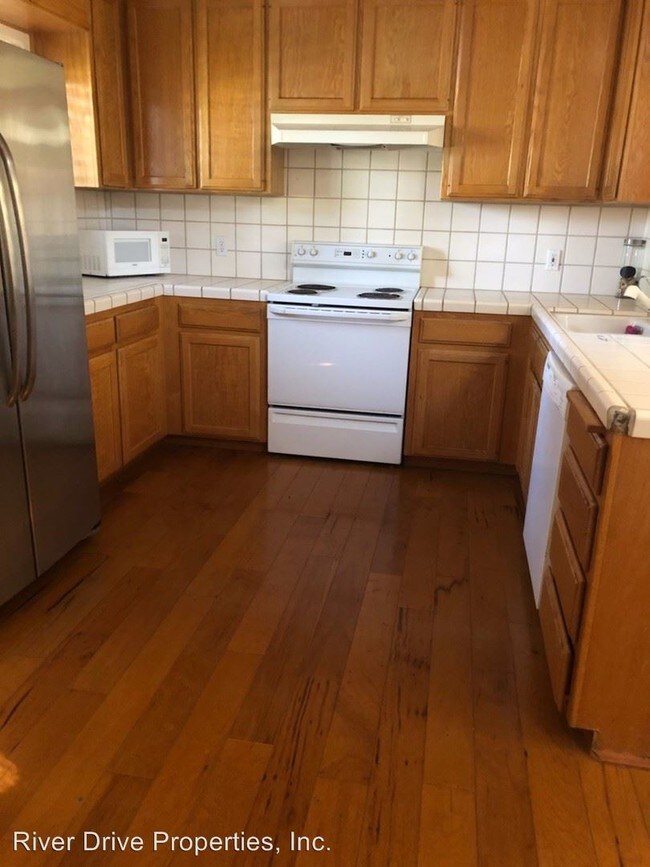 Building Photo - 3 br, 2 bath House - 7328 N. Hayes Ave